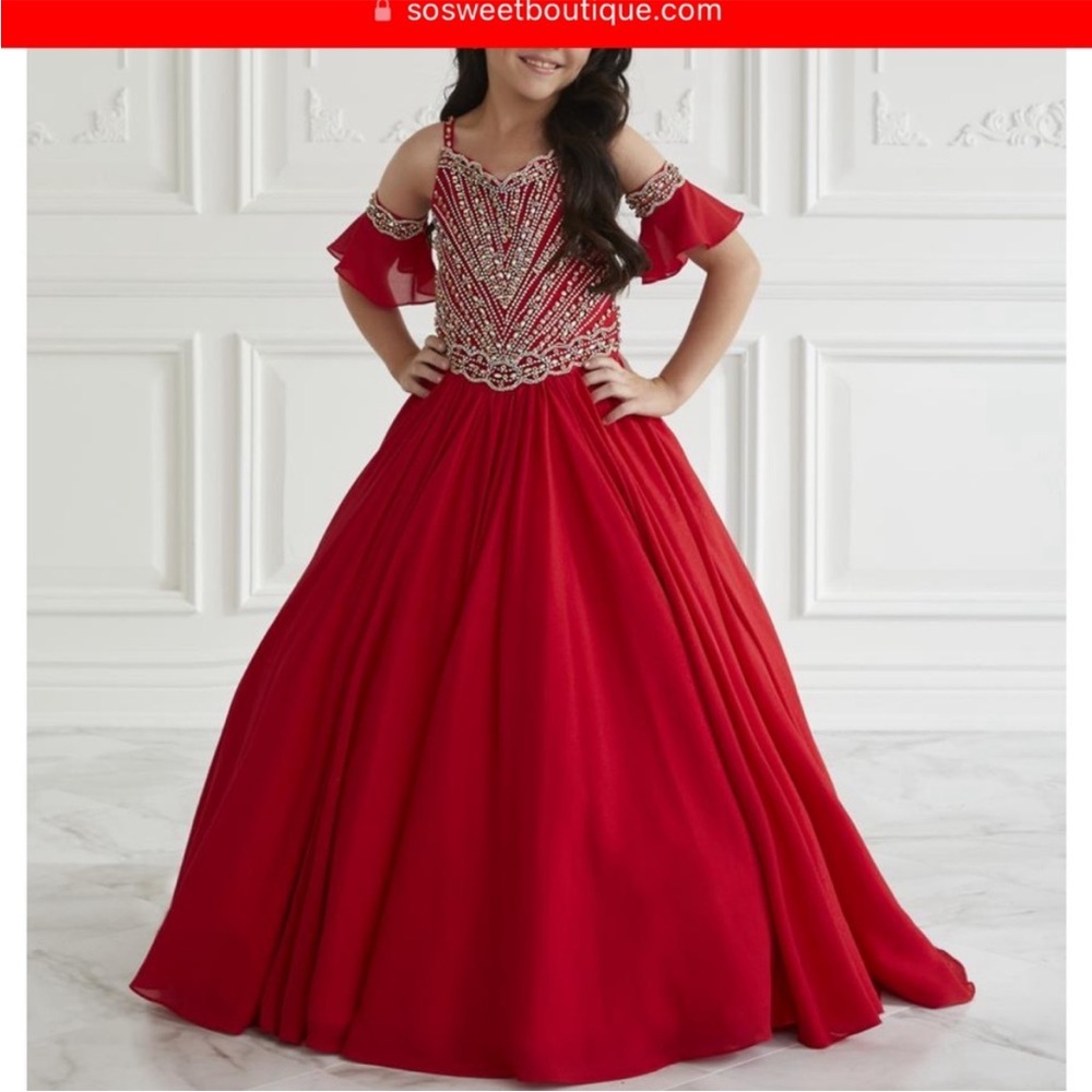 Girls Beaded Chiffon Gown by Tiffany Princess 13665
Regular price
$470